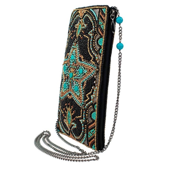 Mary Frances Lone Star Beaded Crossbody Phone Bag - Picture 4 of 8